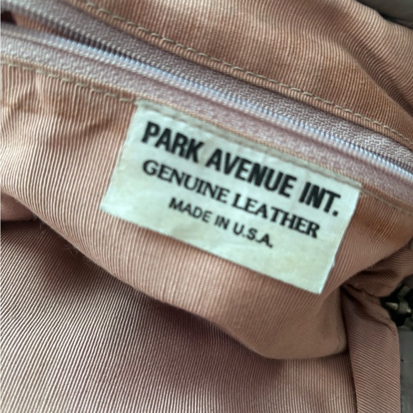 Vintage 80’s Park Ave Int. Cross Body Purse - Picture 2 of 12